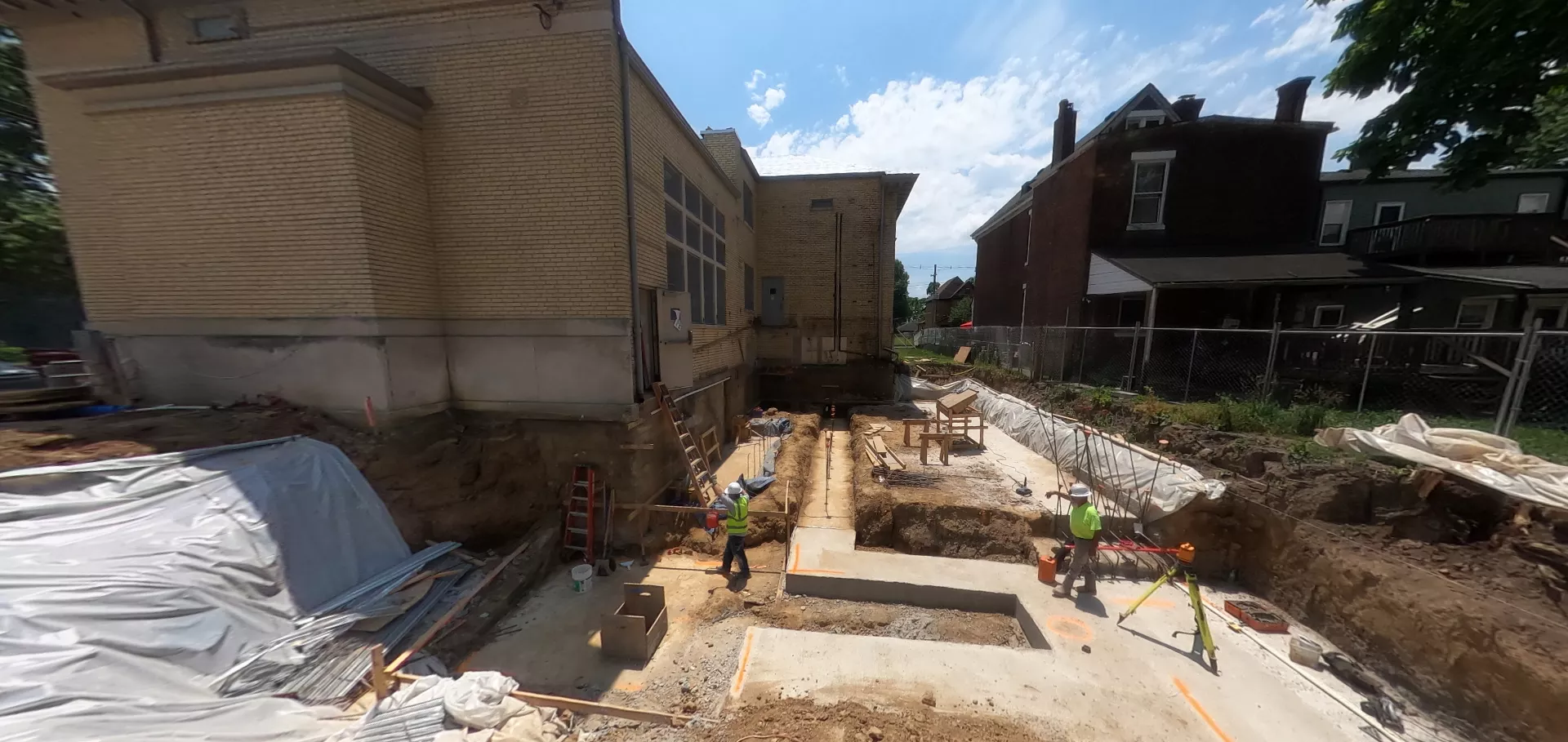 Alternate angle of external excavation