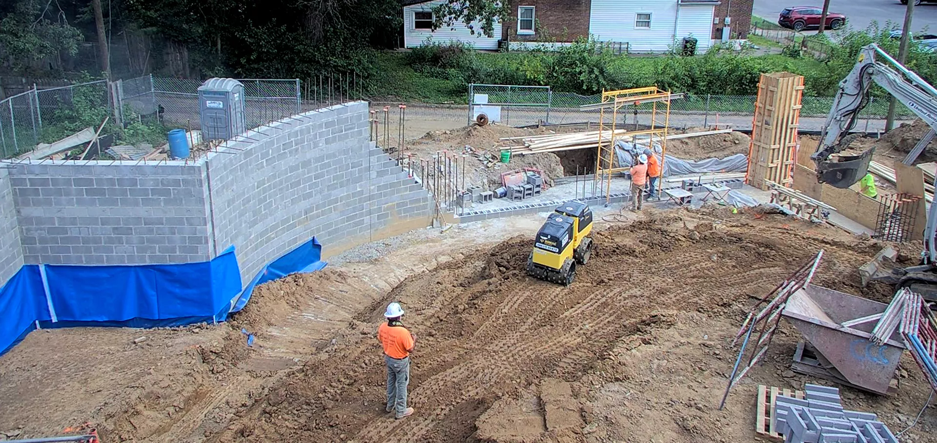 Construction workers working on Portland&#039;s extension